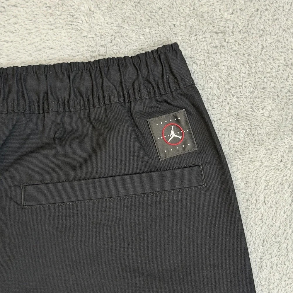 Air Jordan Shorts Men's Medium Essentials Woven Black HF9335-010